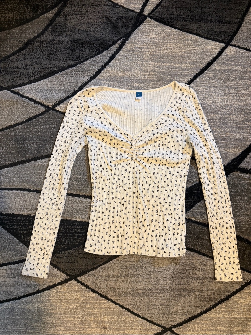 OLD NAVY RIBBED FLORAL LONG SLEEVE